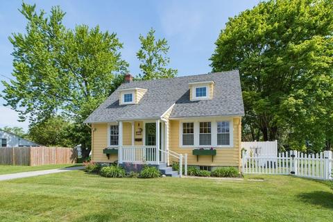 87 Potters Ave, Warwick, RI 02886 photo 3