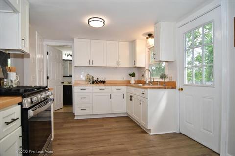174 Bend St, Warwick, RI 02889 photo 9