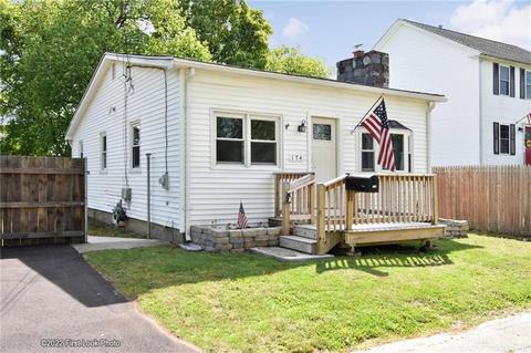 174 Bend St, Warwick, RI 02889 photo 2
