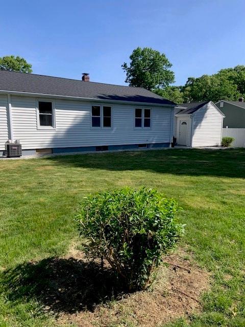 335 Morin St, Woonsocket, RI 02895 photo 4