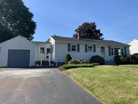 335 Morin St, Woonsocket, RI 02895 photo 2