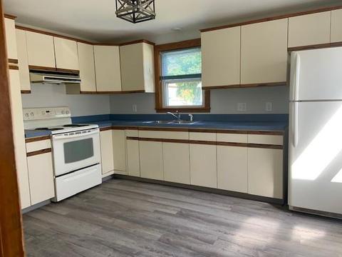 335 Morin St, Woonsocket, RI 02895 photo 10