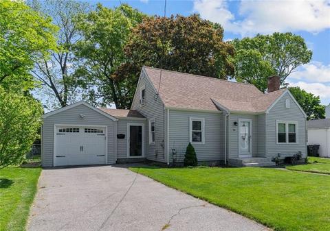 94 Brunswick Dr, Warwick, RI 02886 photo 2