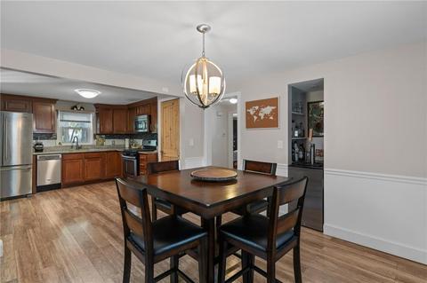 94 Brunswick Dr, Warwick, RI 02886 photo 5