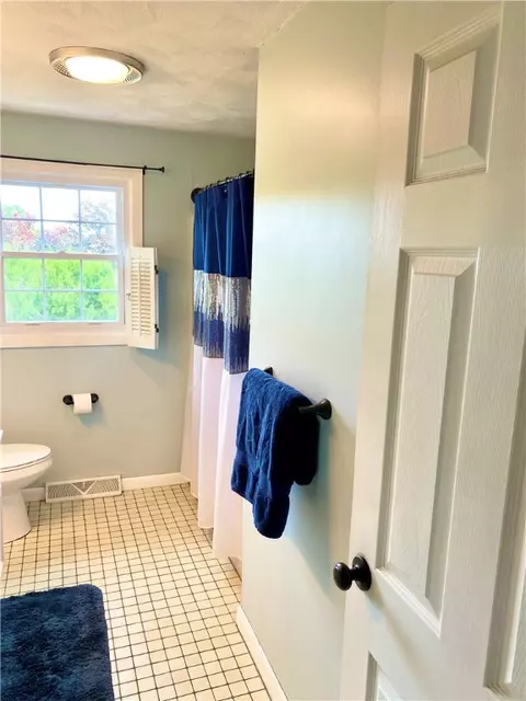 25 Eastgate Dr, Warwick, RI 02886 photo 29