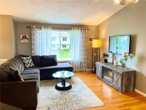 25 Eastgate Dr, Warwick, RI 02886 photo 19