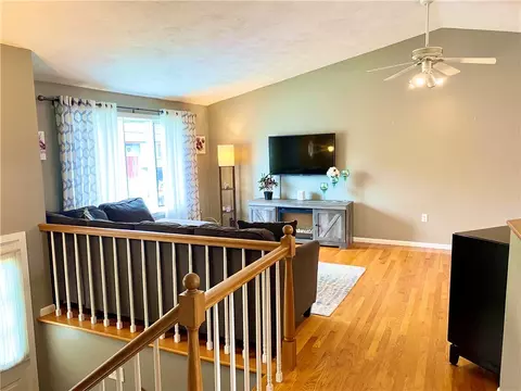 25 Eastgate Dr, Warwick, RI 02886 photo 21