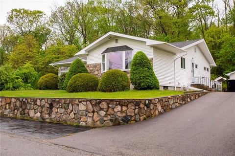 3 Wilgis Dr, Westerly, RI 02891 photo 4