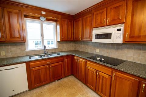 3 Wilgis Dr, Westerly, RI 02891 photo 6