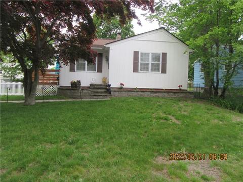 21 Sutton Ave, Warwick, RI 02889 photo 4