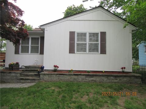 21 Sutton Ave, Warwick, RI 02889 photo 3