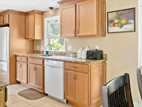 7 George St, Warwick, RI 02888 photo 11