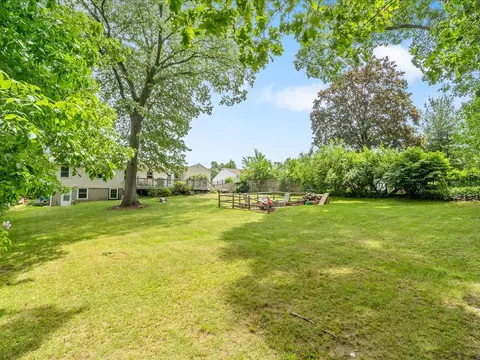 7 George St, Warwick, RI 02888 photo 3