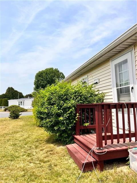 8 Milton Ln, Coventry, RI 02816 photo 3