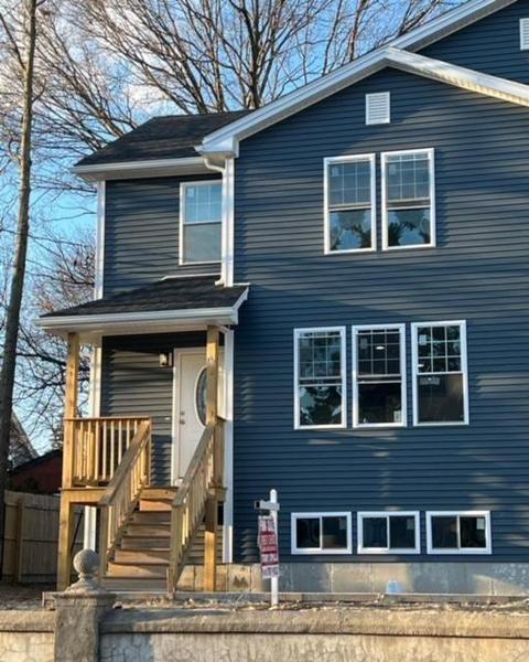 78 Hamlet Ave, Woonsocket, RI 02895 photo 1