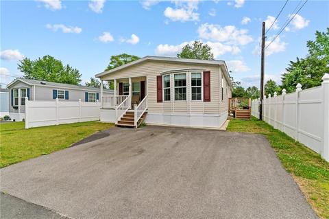 8 Pond Rd, Glocester, RI 02814 photo 2
