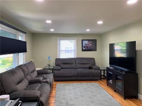 43 Maribeth Dr, Johnston, RI 02919 photo 3