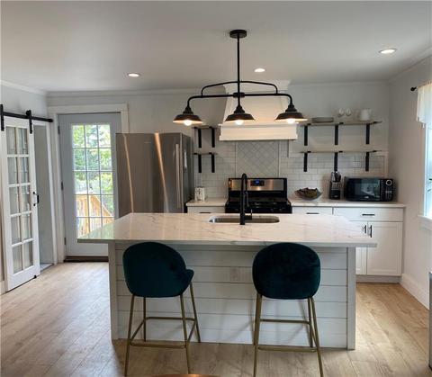 70 Huron St, Warwick, RI 02889 photo 4