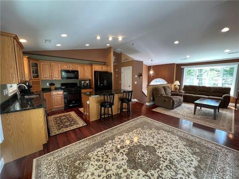 5 Obadiah Ave, Warwick, RI 02889 photo 3