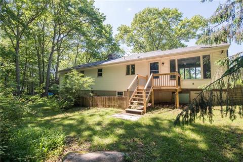 11 Holmes St, Westerly, RI 02891 photo 4