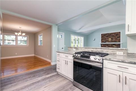 11 Holmes St, Westerly, RI 02891 photo 11