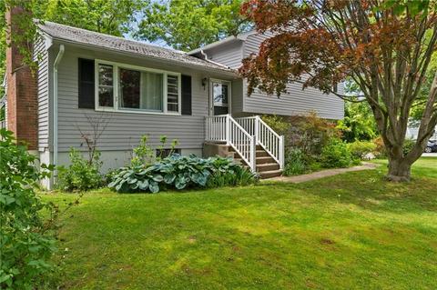 10 Lovat Ln, Westerly, RI 02891 photo 3