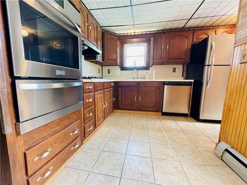 76 Pine Crest Dr, East Providence, RI 02915 photo 8