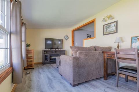 204 Halsey Rd, Woonsocket, RI 02895 photo 8