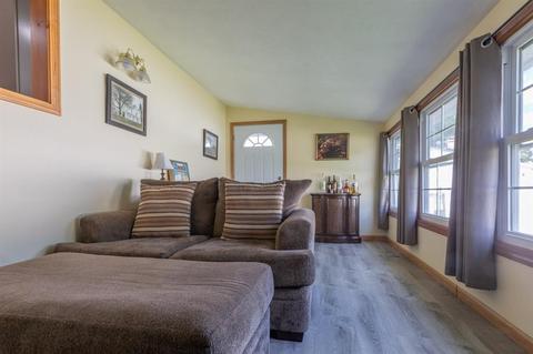 204 Halsey Rd, Woonsocket, RI 02895 photo 10