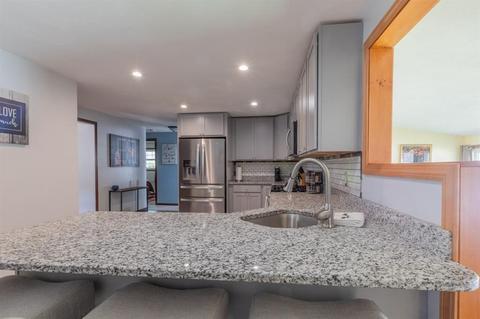 204 Halsey Rd, Woonsocket, RI 02895 photo 5