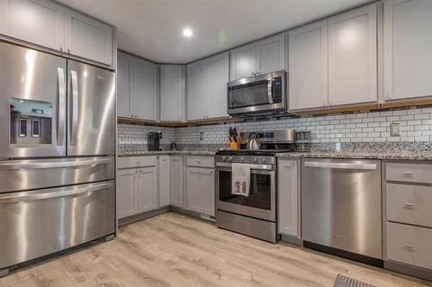 204 Halsey Rd, Woonsocket, RI 02895 photo 3