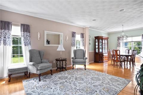 16 Ashbrook Dr, Cranston, RI 02921 photo 7