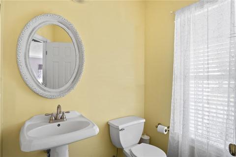 16 Ashbrook Dr, Cranston, RI 02921 photo 17