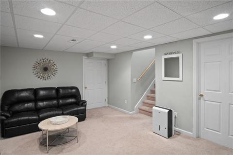 16 Ashbrook Dr, Cranston, RI 02921 photo 31