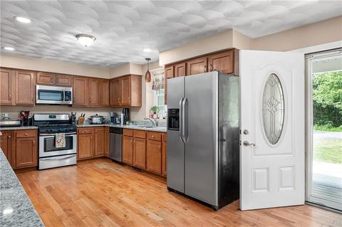 516 Durfee Hill Rd, Glocester, RI 02814 photo 2