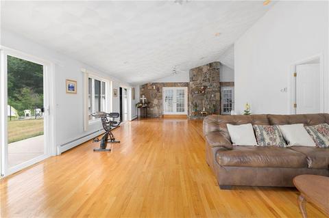 112 S Killingly Rd, Foster, RI 02825 photo 9