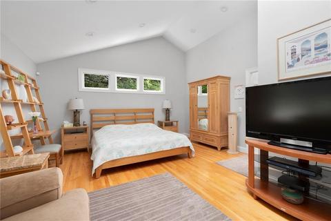 150 Applegate Rd, Cranston, RI 02920 photo 21