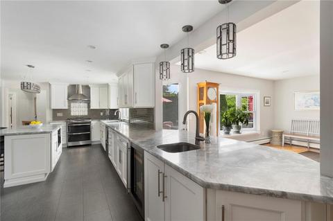 150 Applegate Rd, Cranston, RI 02920 photo 15