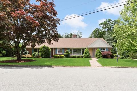 150 Applegate Rd, Cranston, RI 02920 photo 1