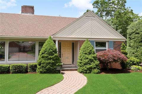 150 Applegate Rd, Cranston, RI 02920 photo 3