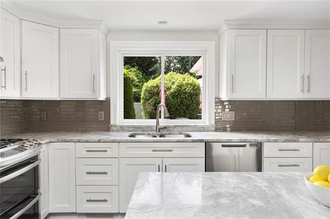 150 Applegate Rd, Cranston, RI 02920 photo 12