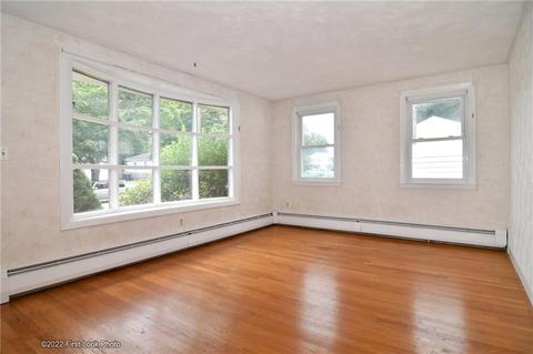 93 Crane St, Warwick, RI 02889 photo 5