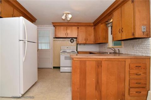 93 Crane St, Warwick, RI 02889 photo 8