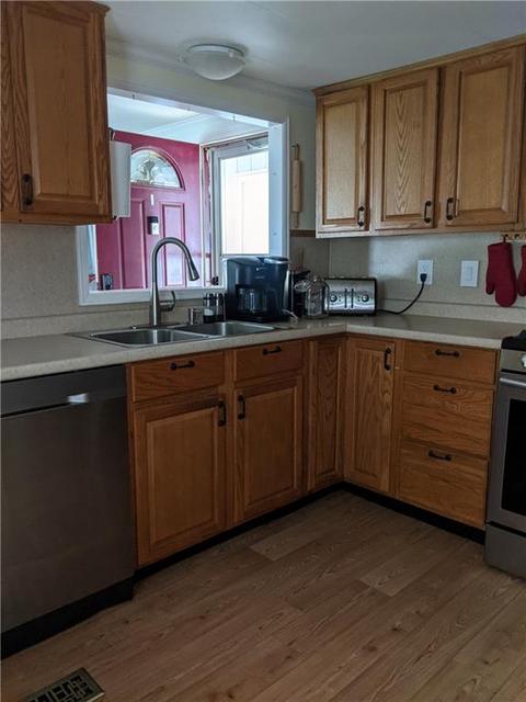 21 Woodridge Dr, Mapleville, RI 02839 photo 16