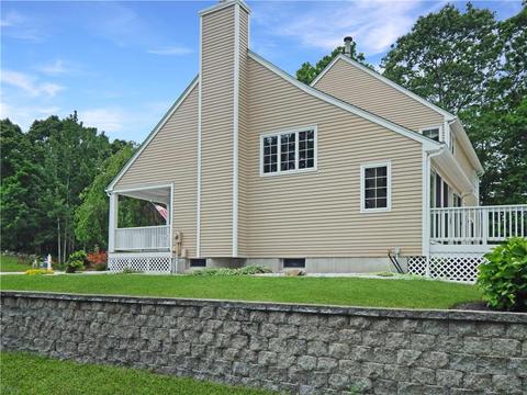 24 Links Psge, Westerly, RI 02891 photo 4