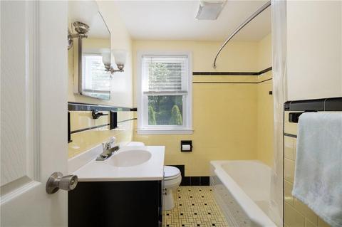 61 Knowles Dr, Warwick, RI 02888 photo 17
