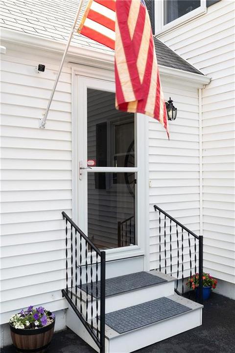 61 Knowles Dr, Warwick, RI 02888 photo 5