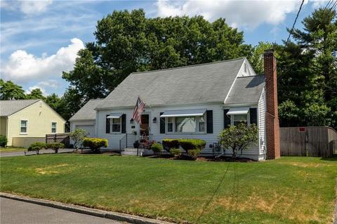 61 Knowles Dr, Warwick, RI 02888 photo 2