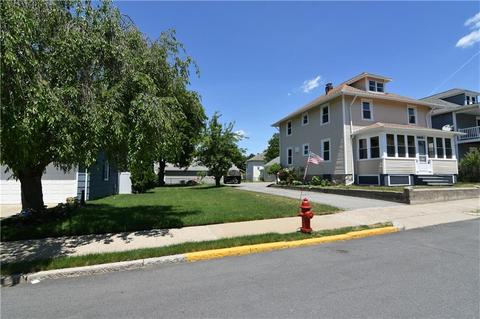84 Warwick St, Woonsocket, RI 02895 photo 1