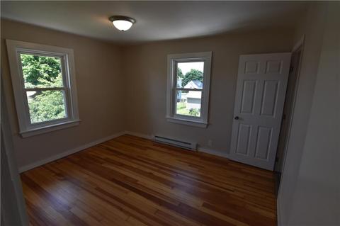 84 Warwick St, Woonsocket, RI 02895 photo 15